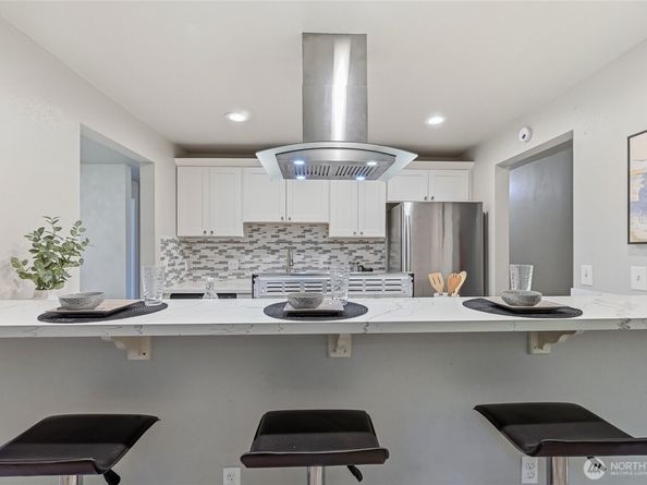 12543 NE 23rd Place D1, Bellevue WA 98005