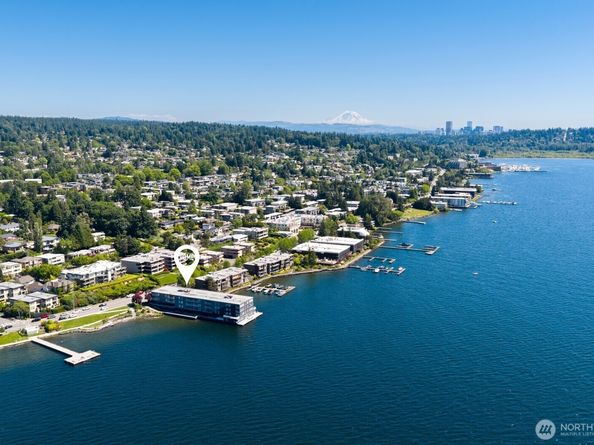 733 Lake Street S 301, Kirkland WA 98033