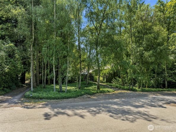 9375 NE Eric Avenue, Bainbridge Island WA 98110