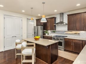 5740 Solana Lane NE, Bainbridge Island WA 98110