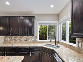 5529 Elizabeth Loop SE, Auburn WA 98092