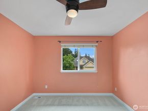 5529 Elizabeth Loop SE, Auburn WA 98092