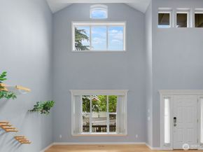 5529 Elizabeth Loop SE, Auburn WA 98092
