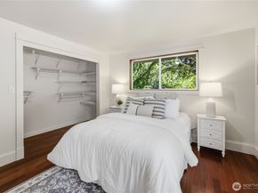 8883 NE Wardwell Road, Bainbridge Island WA 98110