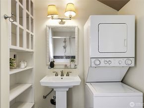 8883 NE Wardwell Road, Bainbridge Island WA 98110
