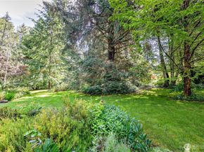 8883 NE Wardwell Road, Bainbridge Island WA 98110