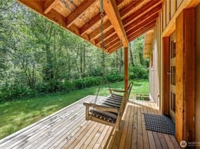 8883 NE Wardwell Road, Bainbridge Island WA 98110