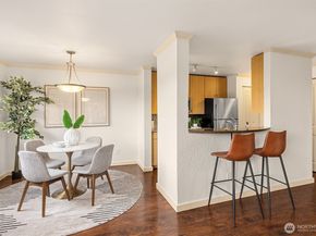 11801 100th Avenue NE A103, Kirkland WA 98034