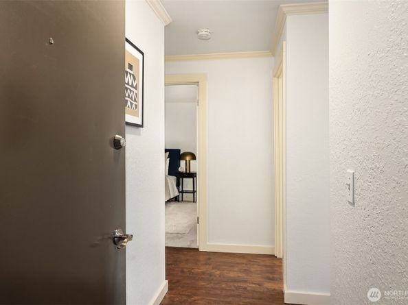 11801 100th Avenue NE A103, Kirkland WA 98034