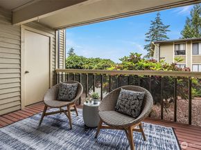 11801 100th Avenue NE A103, Kirkland WA 98034