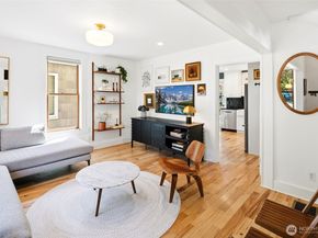 6215 27th Avenue NE, Seattle WA 98115