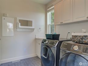 323 240th Place SE, Sammamish WA 98074
