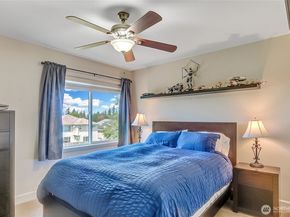 323 240th Place SE, Sammamish WA 98074