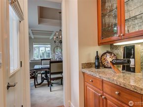323 240th Place SE, Sammamish WA 98074
