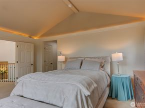 323 240th Place SE, Sammamish WA 98074