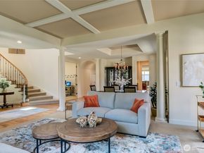 323 240th Place SE, Sammamish WA 98074