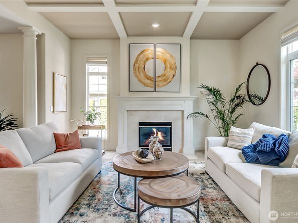 323 240th Place SE, Sammamish WA 98074