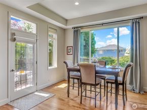 323 240th Place SE, Sammamish WA 98074