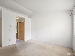2100 S 336th Street G3, Federal Way WA 98003
