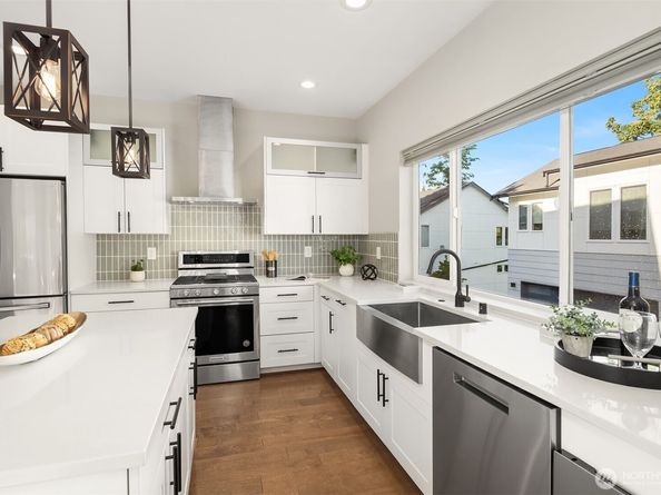 2768 SW Holden Street, Seattle WA 98126