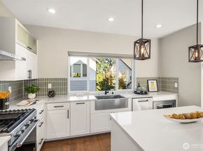 2768 SW Holden Street, Seattle WA 98126