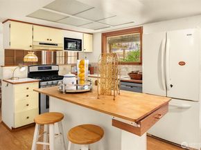 1260 168th Avenue NE, Bellevue WA 98008