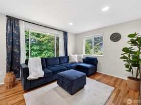 77 Hylebos Avenue, Milton WA 98354