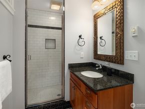 721 18th Avenue E, Seattle WA 98112