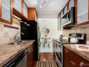 960 5th Ave S 208, Edmonds WA 98020
