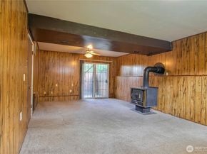 707 Alvord Avenue N, Kent WA 98031