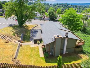 707 Alvord Avenue N, Kent WA 98031