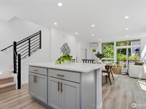 16616 NE 85th St, Redmond WA 98052