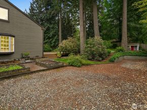 7825 NE 140th Place, Kirkland WA 98034