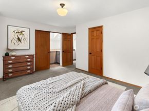 7825 NE 140th Place, Kirkland WA 98034