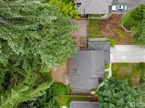 7825 NE 140th Place, Kirkland WA 98034