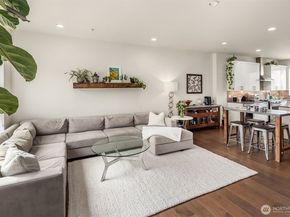 9632 NE 183rd Street B, Bothell WA 98011