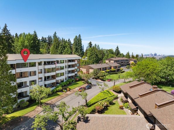 10823 Glen Acres Drive S D, Seattle WA 98168