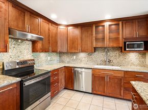 10823 Glen Acres Drive S D, Seattle WA 98168