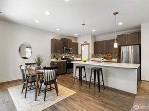 2406 Garfield Place SE, Port Orchard WA 98366
