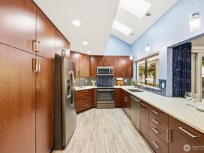1805 Village Green Drive 17, Mill Creek WA 98012