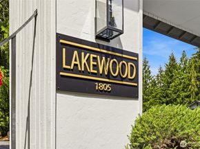 1805 Village Green Drive 17, Mill Creek WA 98012