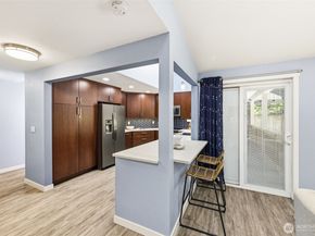 1805 Village Green Drive 17, Mill Creek WA 98012