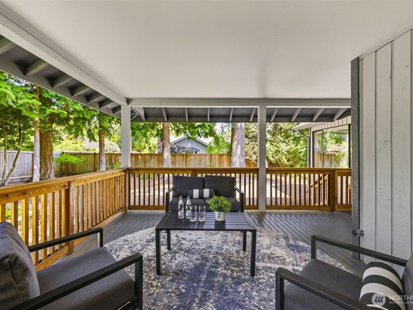1805 Village Green Drive 17, Mill Creek WA 98012