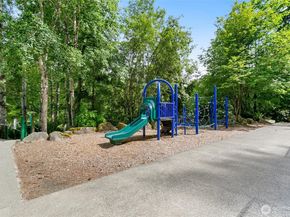 6853 166th Place SE, Bellevue WA 98006