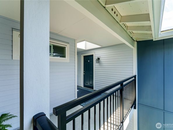907 N 163rd Street A32, Shoreline WA 98133