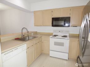 15878 NE 93rd Way 1503, Redmond WA 98052