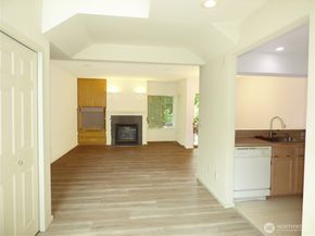 15878 NE 93rd Way 1503, Redmond WA 98052