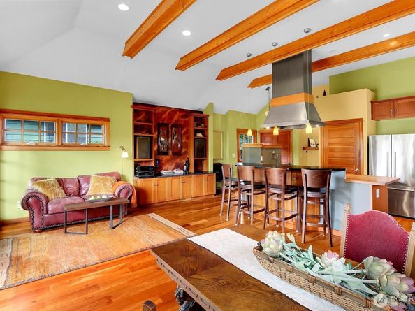 4229 46th Avenue S, Seattle WA 98118