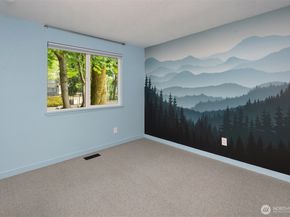 11821 SE 67th Place, Bellevue WA 98006