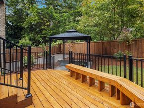 11821 SE 67th Place, Bellevue WA 98006